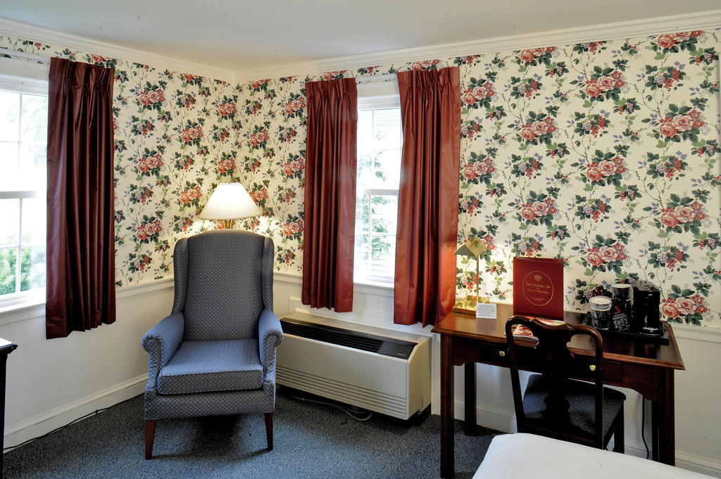 Old Sturbridge Inn & Reeder Family Lodges Extérieur photo