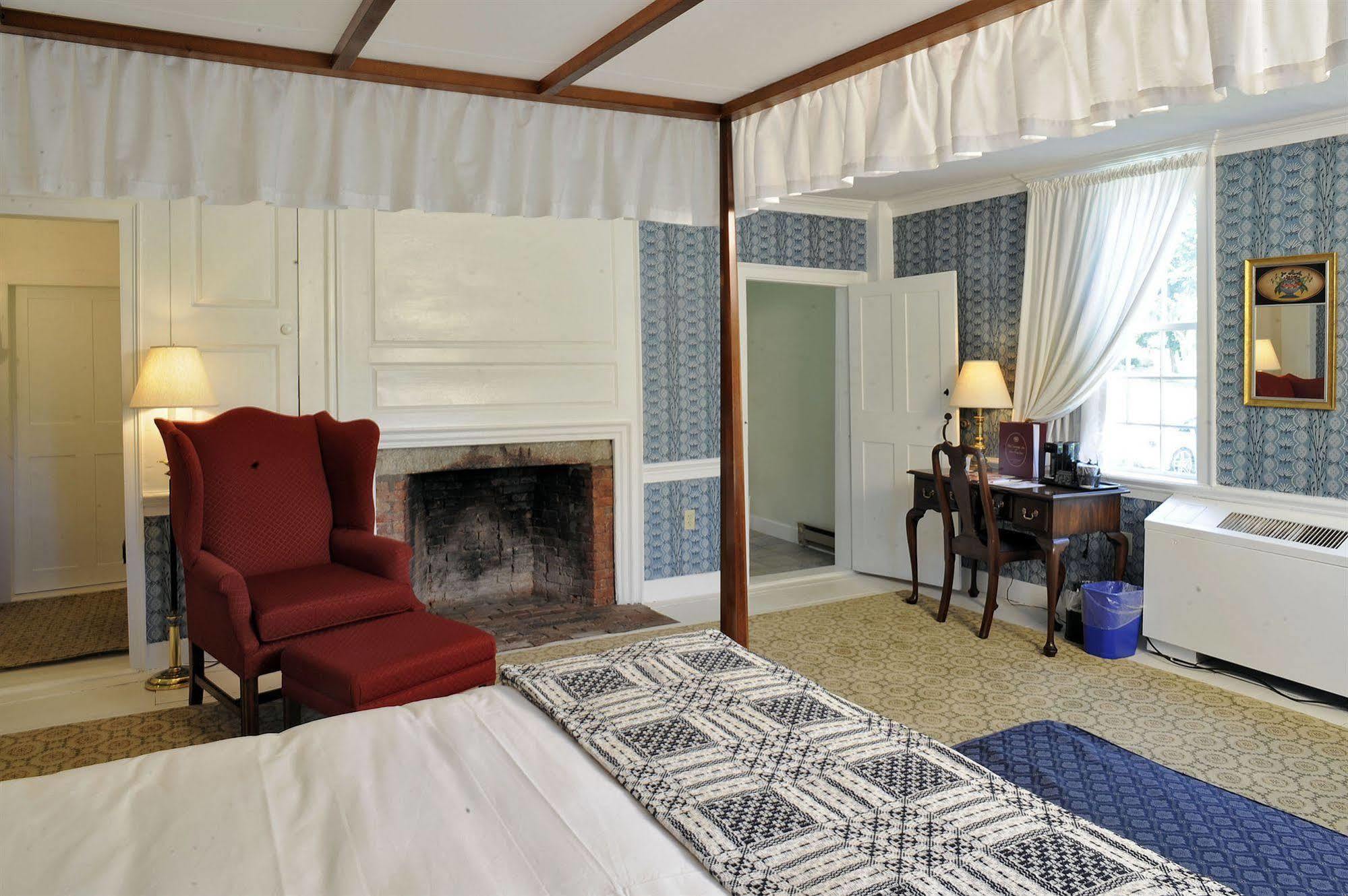 Old Sturbridge Inn & Reeder Family Lodges Extérieur photo