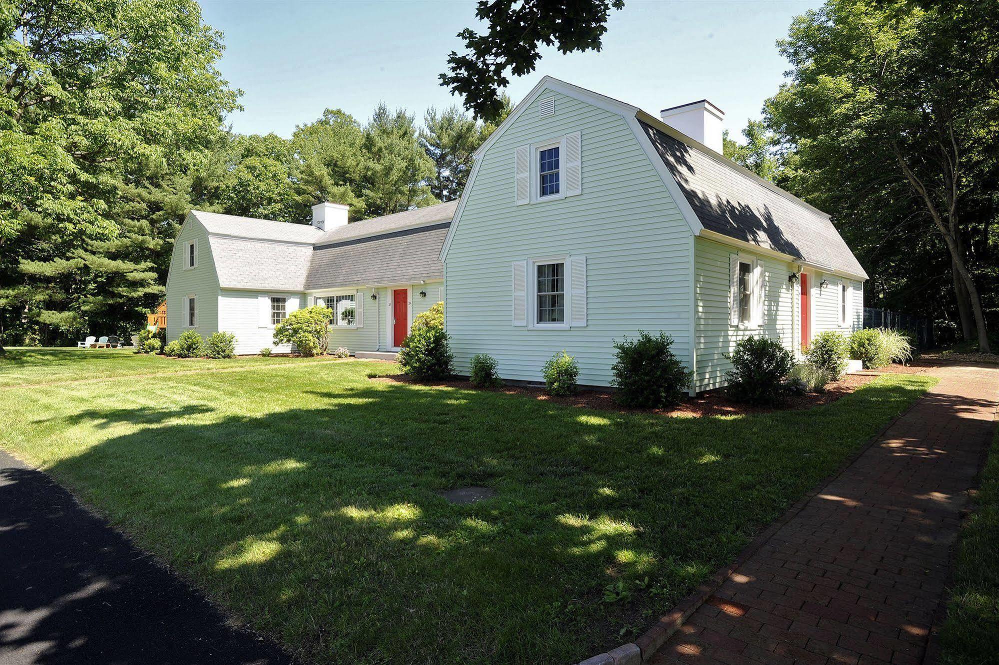 Old Sturbridge Inn & Reeder Family Lodges Extérieur photo