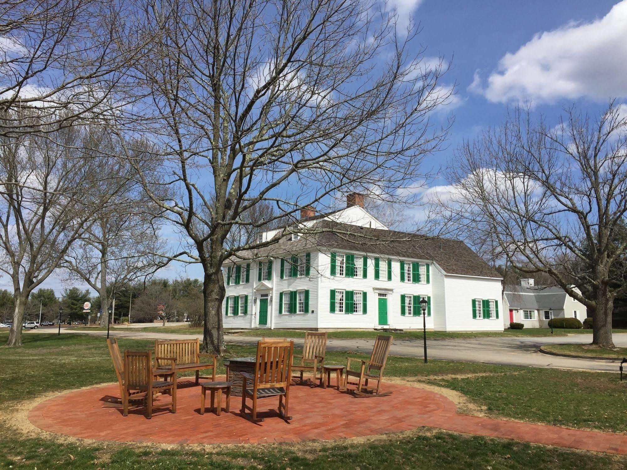 Old Sturbridge Inn & Reeder Family Lodges Extérieur photo